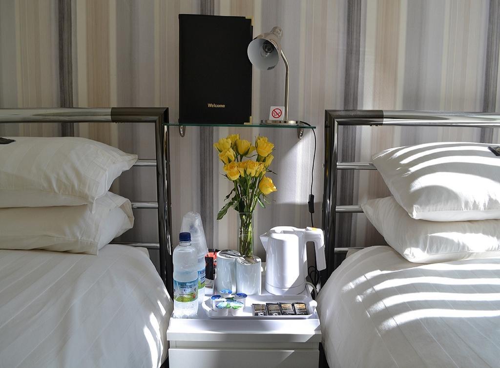 White Rose Guest House Tenby Room photo